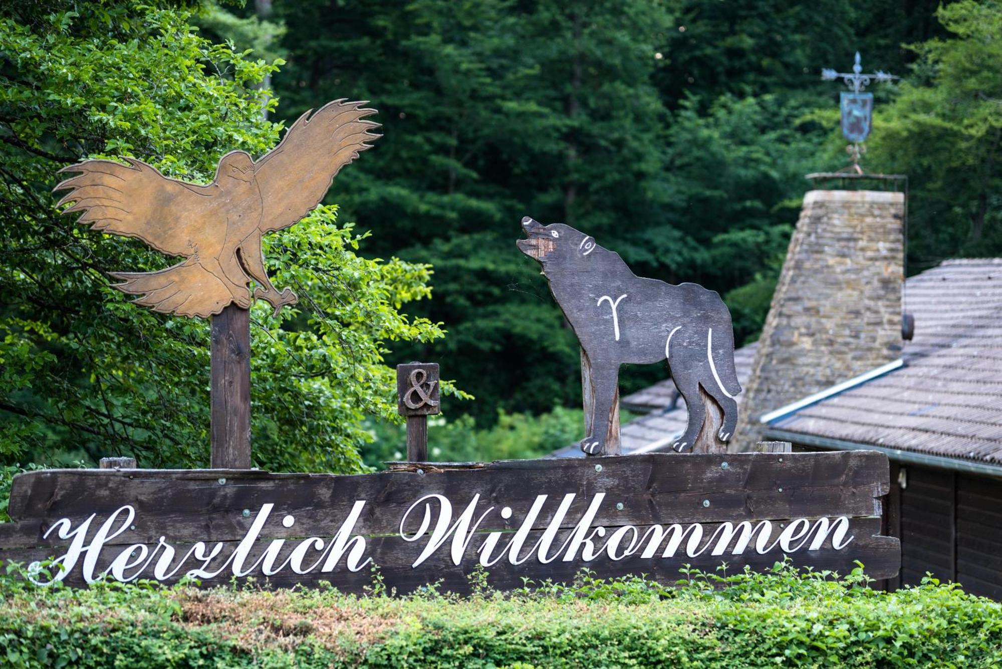 Holzhaus Onkel Fritz Mit Sauna Und Whirlwanne Esch  Exterior foto