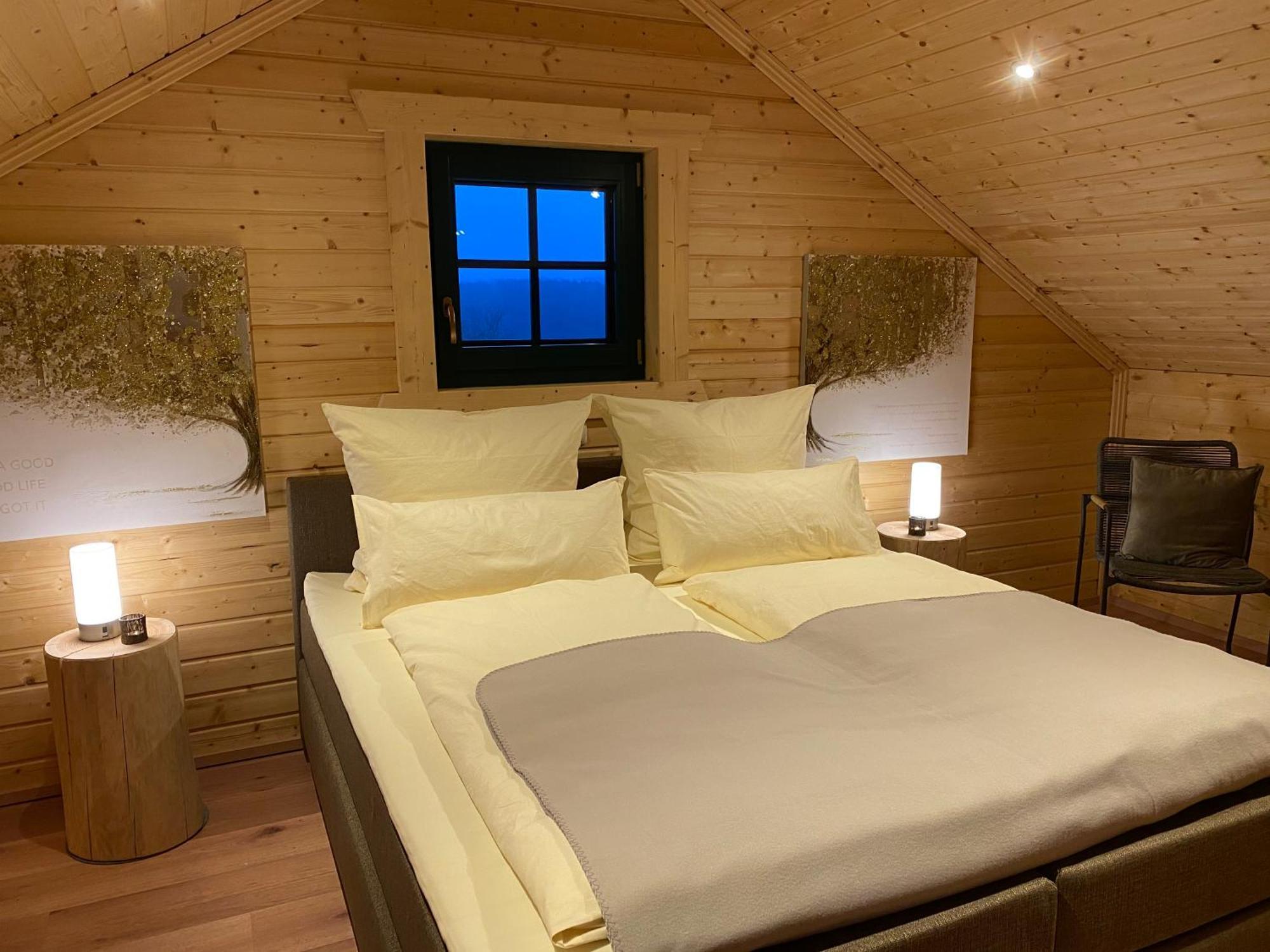 Holzhaus Onkel Fritz Mit Sauna Und Whirlwanne Esch  Exterior foto
